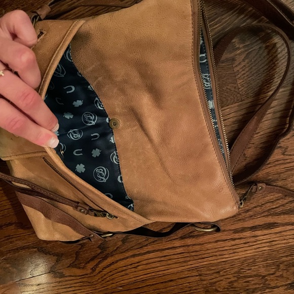 VINTAGE Lucky Brand Crossbody - Picture 6 of 15